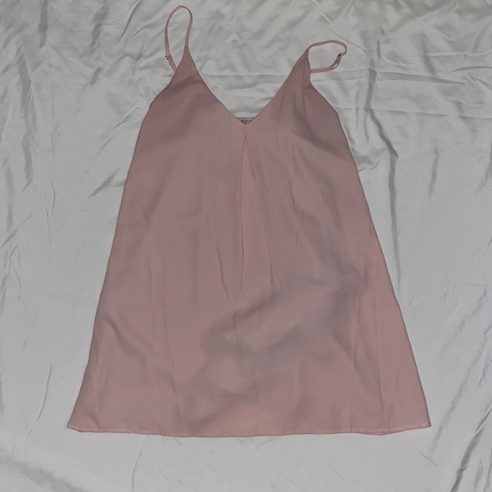 Super cute blush shift dress